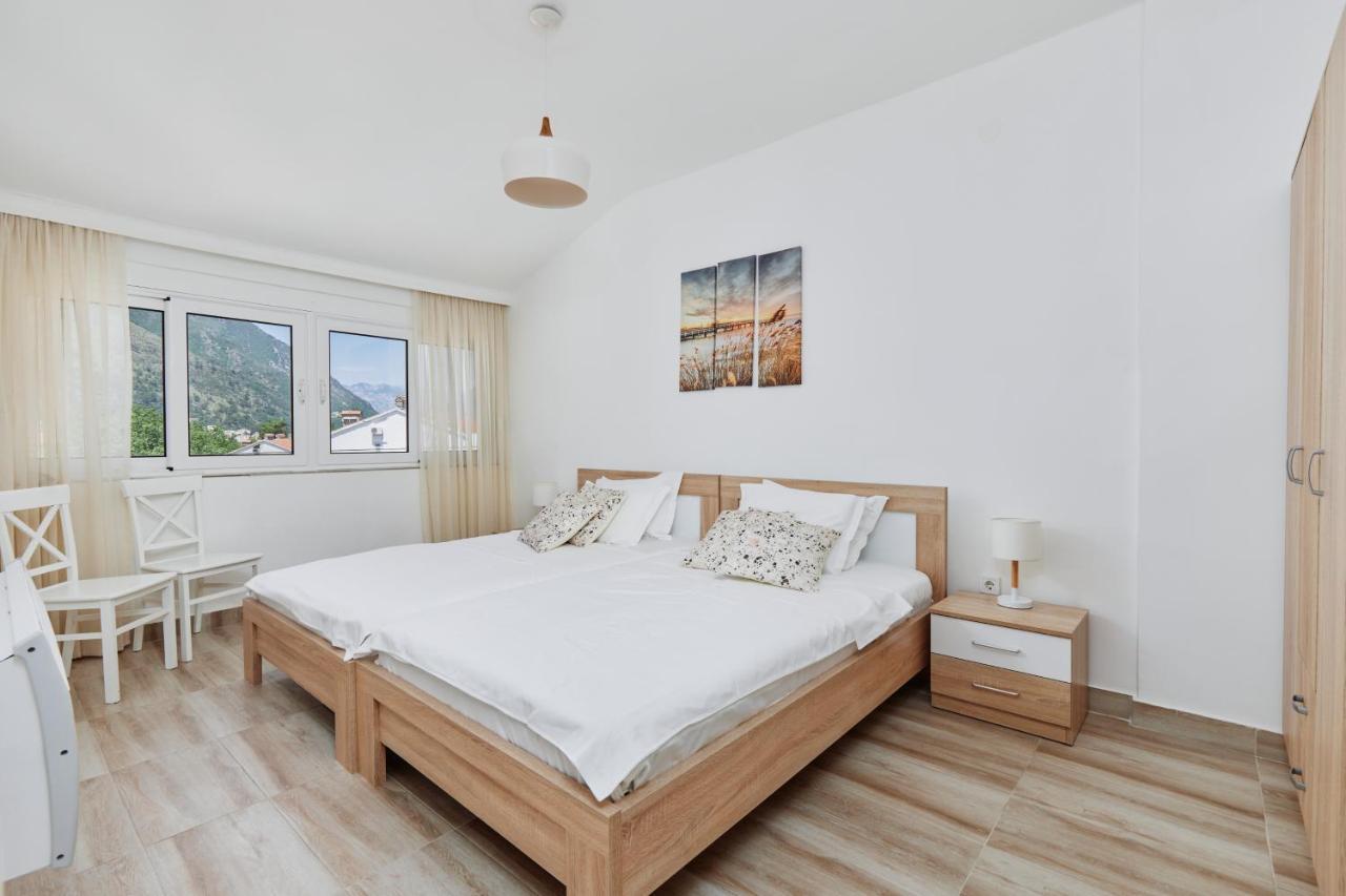 Apartment Plagenti With Sea View Kotor Exterior foto